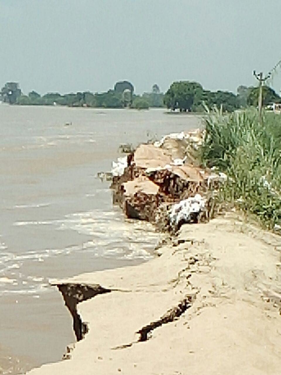 Ganga flood in Uttar Pradesh Ring dam break down in Ballia
