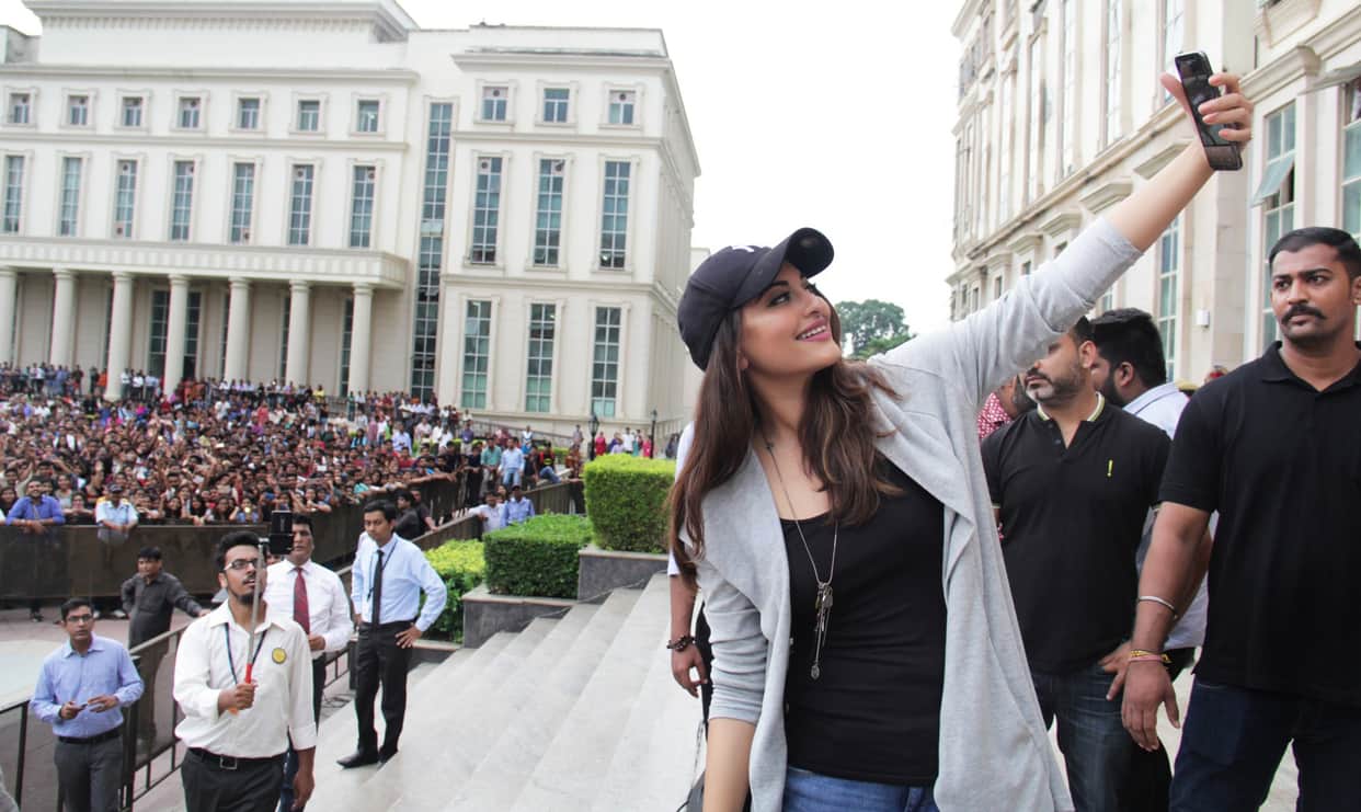 film actress sonakshi sinha in lucknow