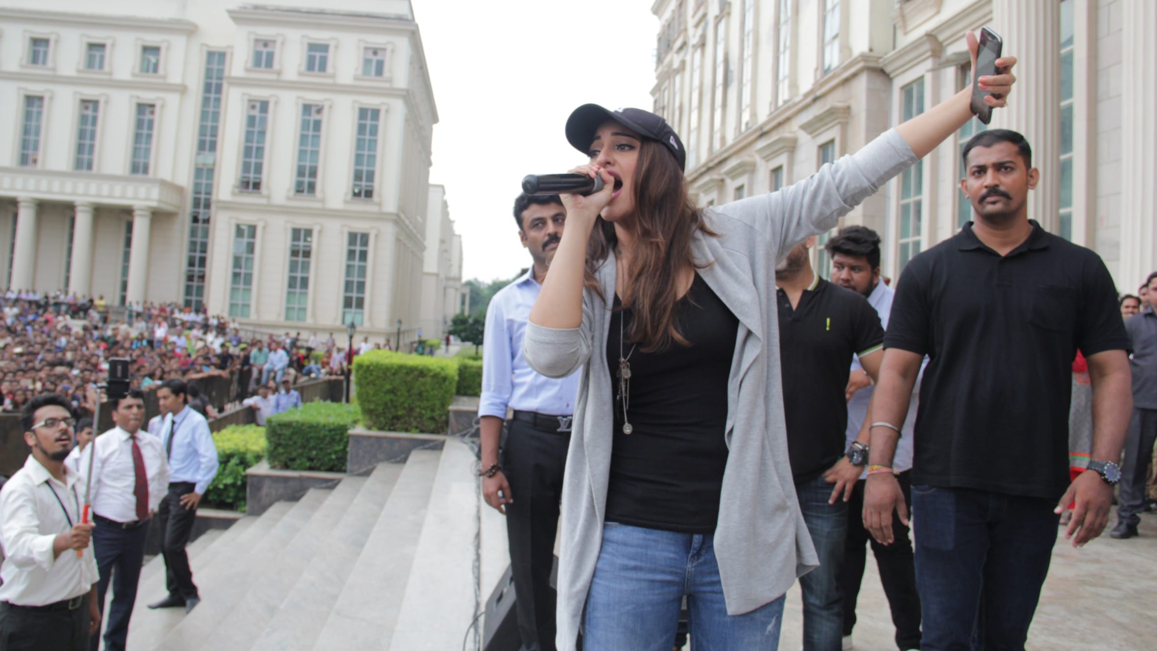 film actress sonakshi sinha in lucknow