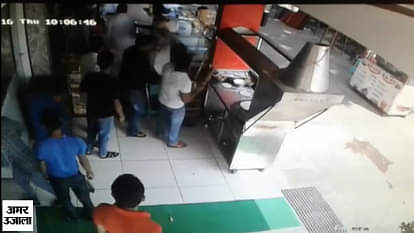 Scourage broke out at parantha corner in mohali, video viral
