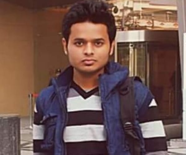 Vivek chaudhary topper in CS IIM Lucknow.