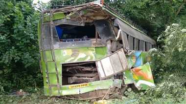 bus fall in deep pit, 24 injured