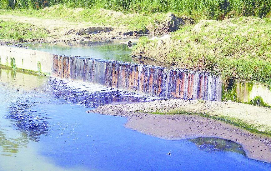 Poisonous water did not stop coming in canal