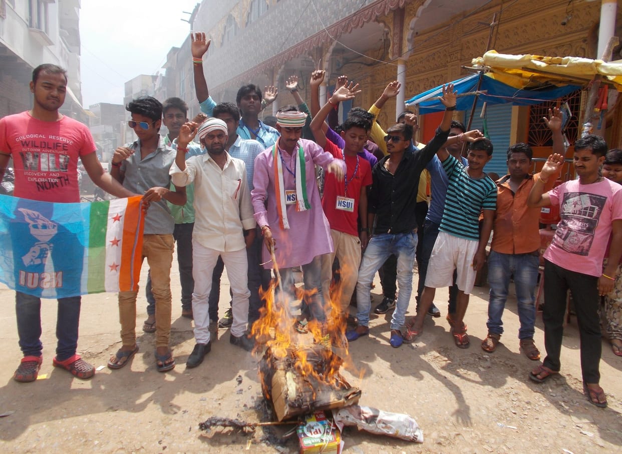 Dissatisfied with the arbitrary power cuts