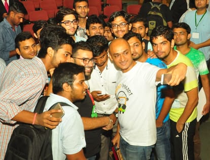 e-summit 2016 in IIt kanpur