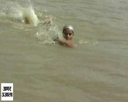 Twelve year old girl swim from kanpur to varanasi in ganga