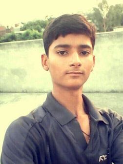 Himanshu got excited from Atul Maheshwari scholarship