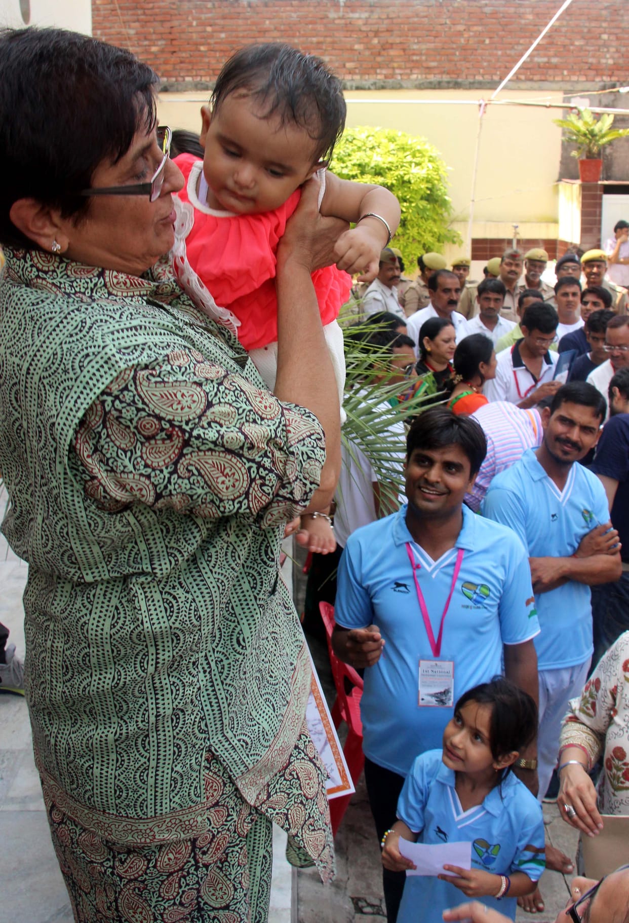 Turn off the dirt, will be the country's poverty : Kiran Bedi
