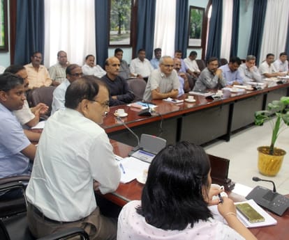 A team to be established to monitor central policies in UP.