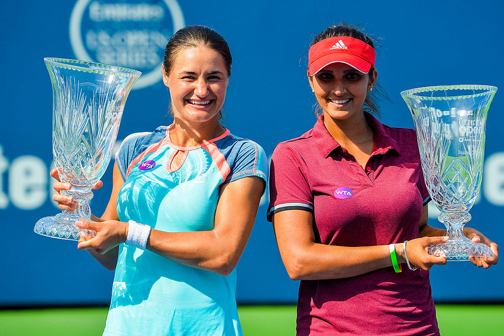 Sania Mirza-Monica Niculescu won Connecticut Open doubles title