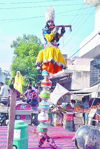 Laddu Gopal Jume in procession