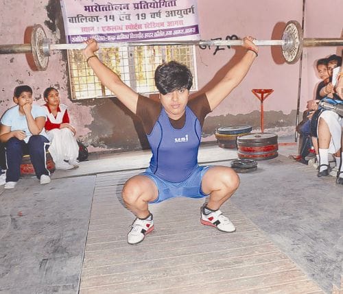 MD Jain College won in weightlifting