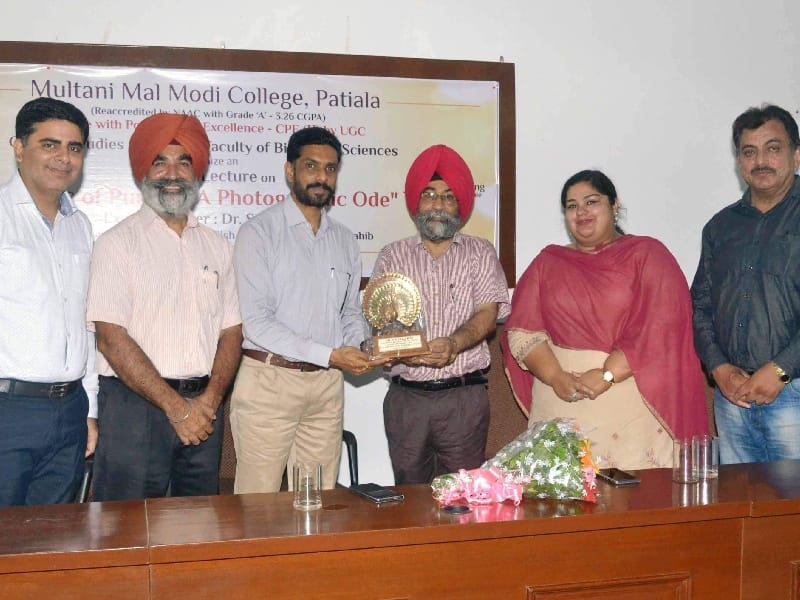  Multani Mal Modi College, Punjab lecture on birds, professor, student, Patiala