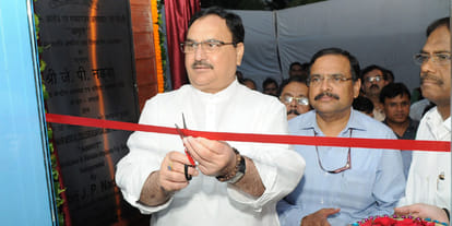 amrit pharmacy fourth outlet in gmch 32 chandigarh, three in chandigarh pgi