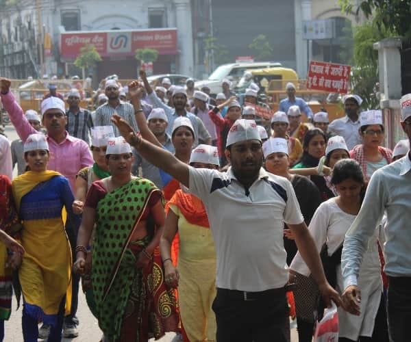 computer teacher protest at cm office