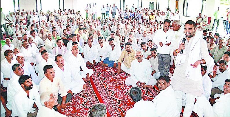 Dhama turned after meeting chchote chaudhary