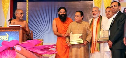 Know who is Jain Monk Tarin sagar.