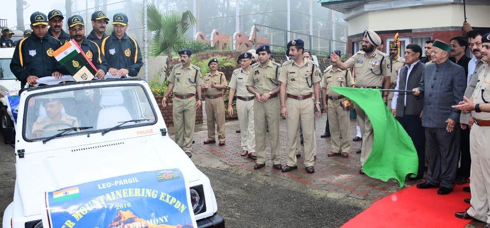 CM Virbhadra singh flagged of ITBP Mountaineering Rally for Leo Pargil
