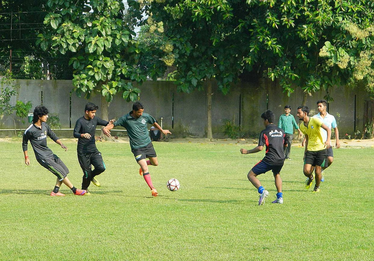 Mother Athena teachers Won the football match फुटबाल मैच  जीता