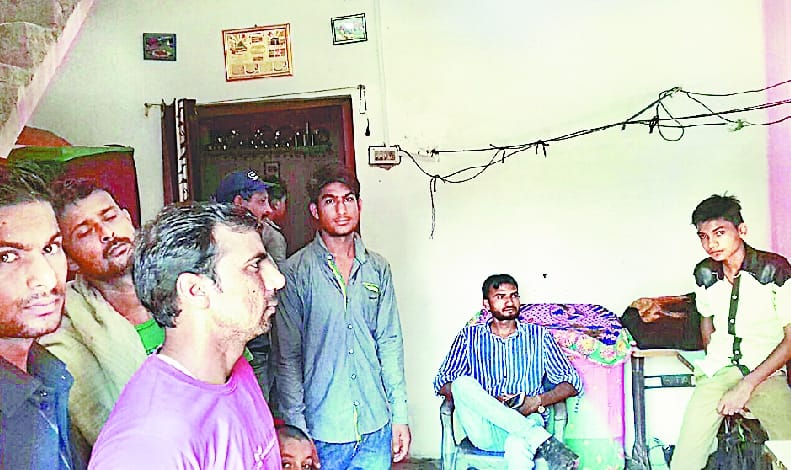 Entered the house in broad daylight, robbed of millions