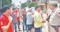 five coupele held from hotel, chowki incharge line hazir