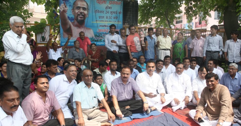 Used abusive language against Jain monks, demanding the arrest of Dadlani