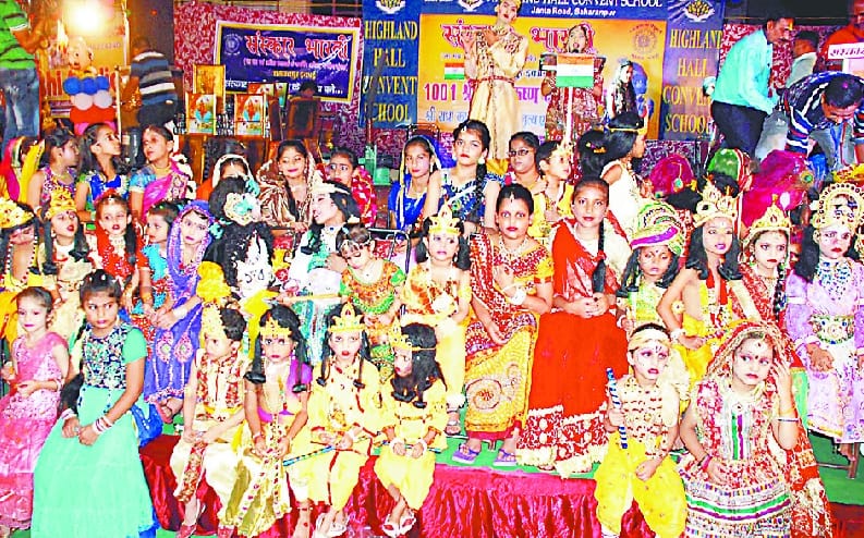 Radha Krishna became the 1100 children Moha mind