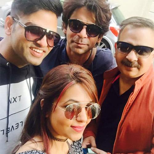 kapil sharma enjoys holidays in london with his girfriend