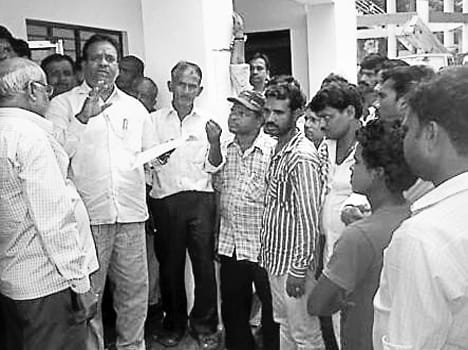 If you do not pay municipal staff bordered on EO