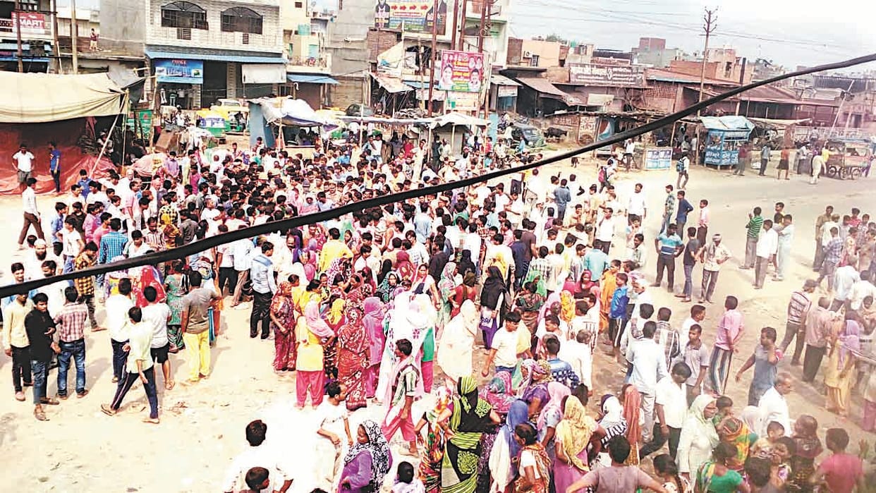 Missing child found dead, the crowd erupted