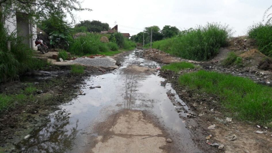 The way to the impoverished community health center