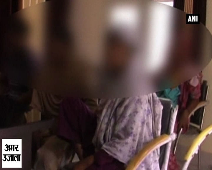 720px x 576px - à¤¹à¥ˆà¤µà¤¾à¤¨à¤¿à¤¯à¤¤ à¤•à¥€ à¤¹à¤¦! à¤ªà¤¾à¤‚à¤š à¤®à¤¹à¥€à¤¨à¥‡ à¤ªà¤¹à¤²à¥‡ à¤•à¤¿à¤¯à¤¾ à¤°à¥‡à¤ª à¤”à¤° à¤…à¤¬ à¤œà¤¬à¤°à¤¦à¤¸à¥à¤¤à¥€ à¤…à¤¬à¥‰à¤°à¥à¤¶à¤¨ - Gangrape  Victim Allegedly Forced To Undergo Abortion- Amar Ujala Hindi News Live