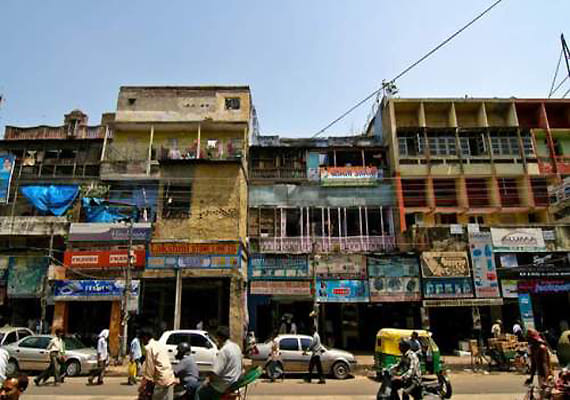  police arrests kotha queen of GB road 