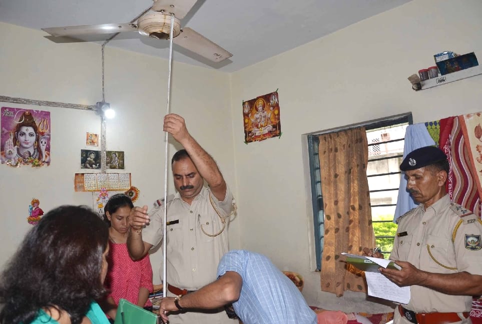 Bsc. Girl student Commit Suicide at Mandi College, live photos.