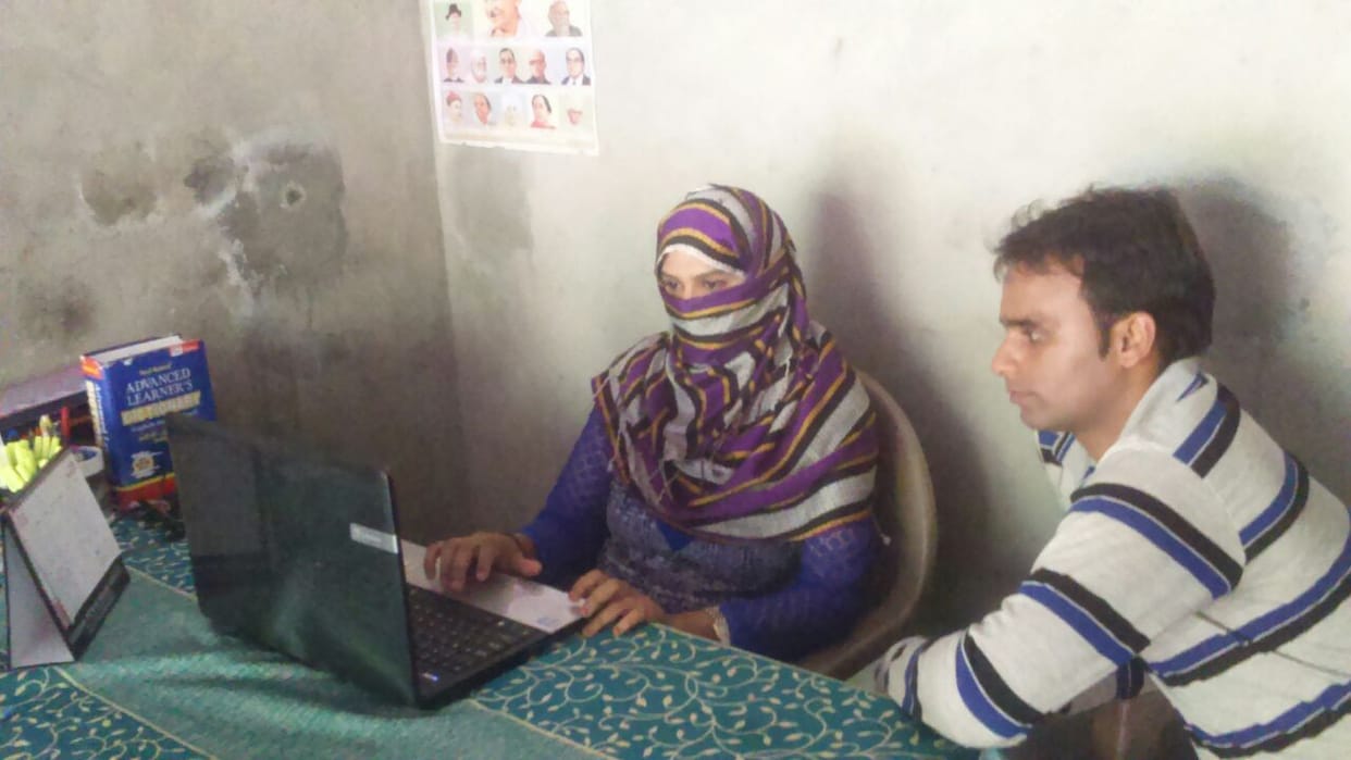 Kashmiri couple giving children free education
