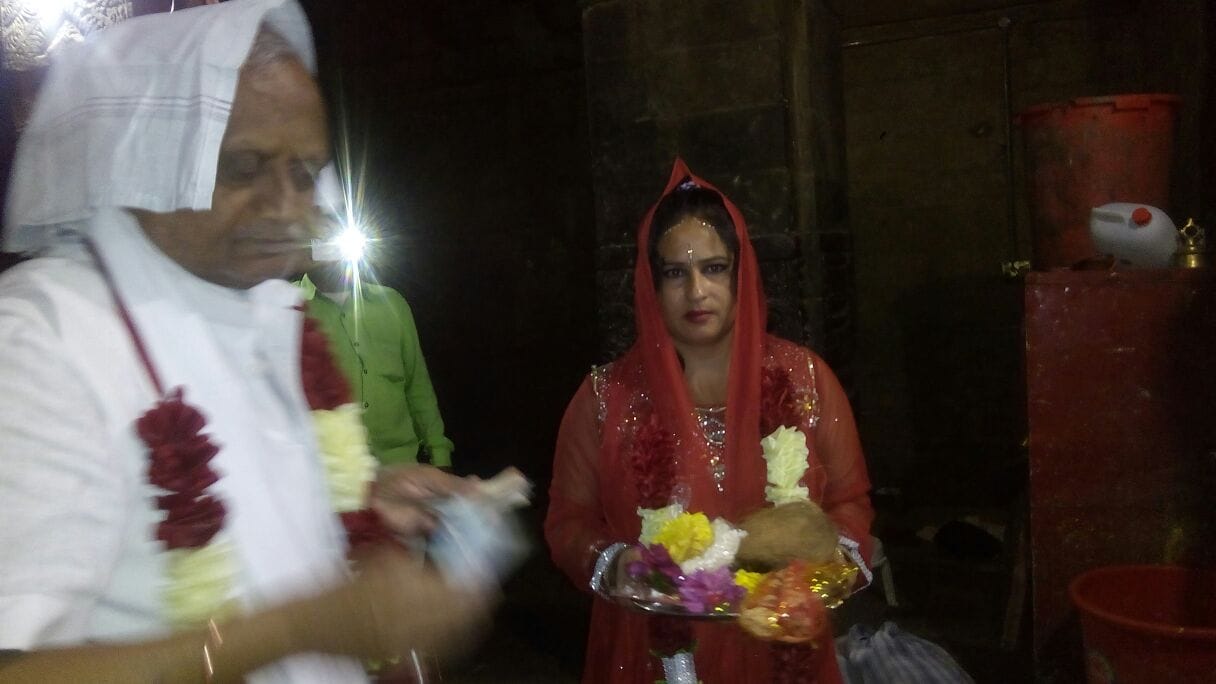 70 years old man marry to 32 year woman.