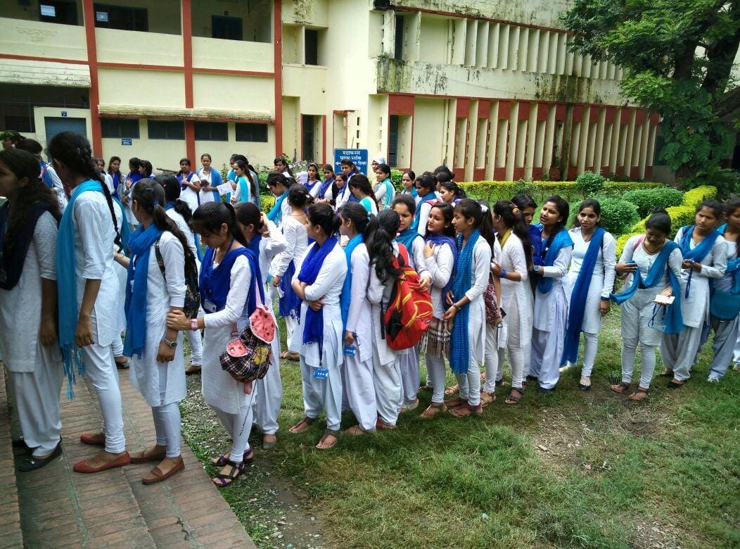 ABVP celebrate mkp college victory.