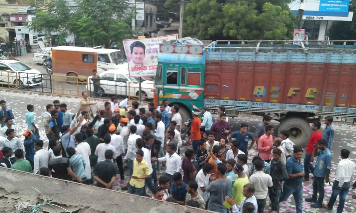 Student elections: nominations between gunshots