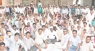 11 blockade on farmer issues
