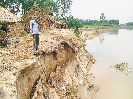 Many of the landless rural intersection of Ramganga