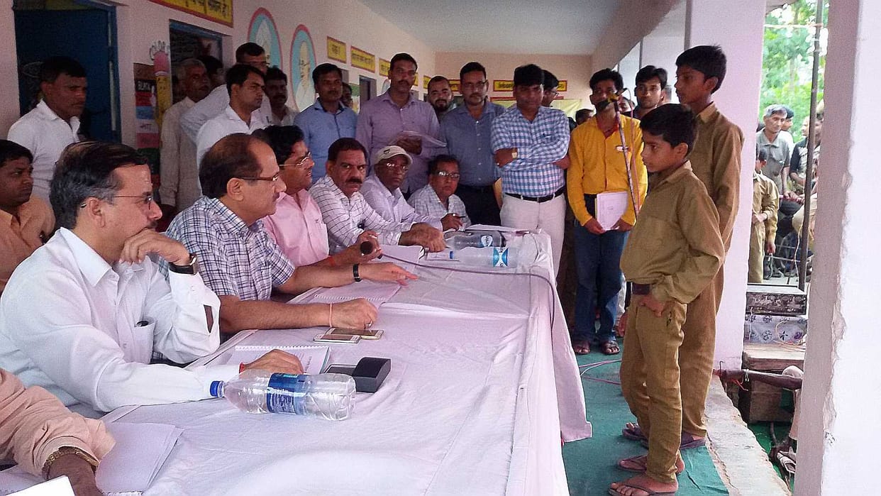 Coir village not reach power The Commissioner expressed his displeasure 