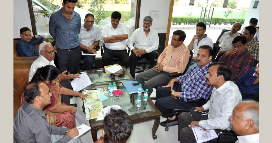 dm, administration, solved, industrial area, parking, problems, panchkula, chandigarh, 