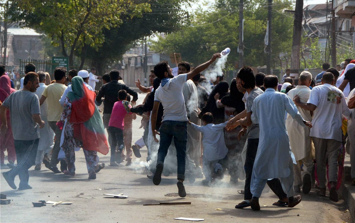 central goernment strict on kashmir separatist