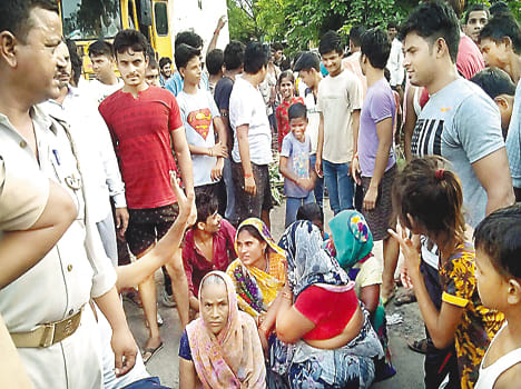 Kindled against the people blocked the road not change transformer