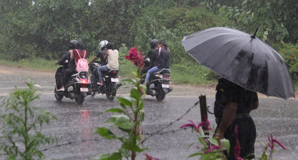 heavy rain in dehradun on wednesday.