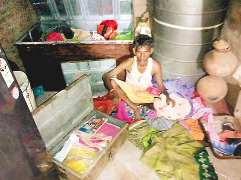 The thief entered the house of cash, jewelry usurped