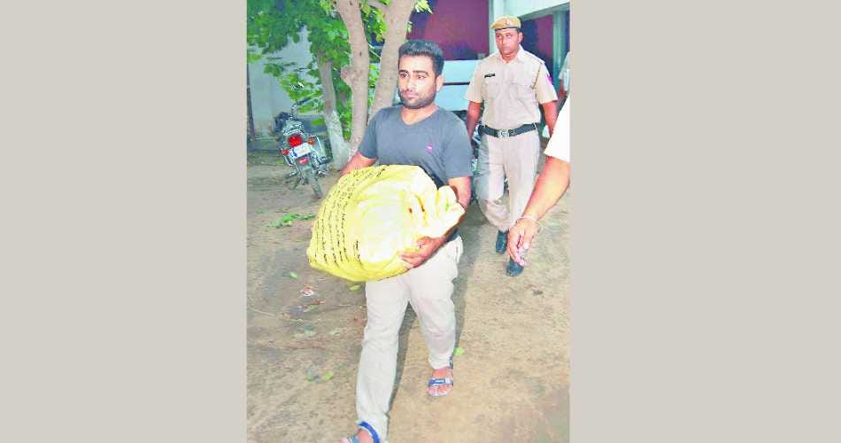 escape from police custudy, criminal escape, sheru, drug dealer, drugs, medicine
