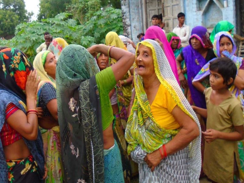 Robbed Rs 10 thousand from woman