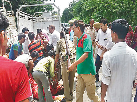 Loader reflex, two killed, 23 injured