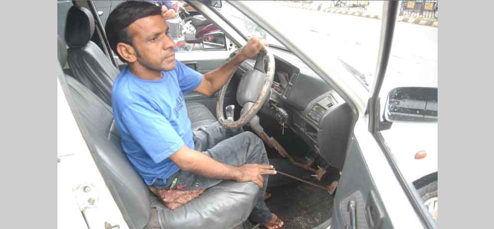 without legs afjaal drive the car